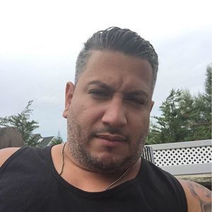 Meet your Posher, Derrick